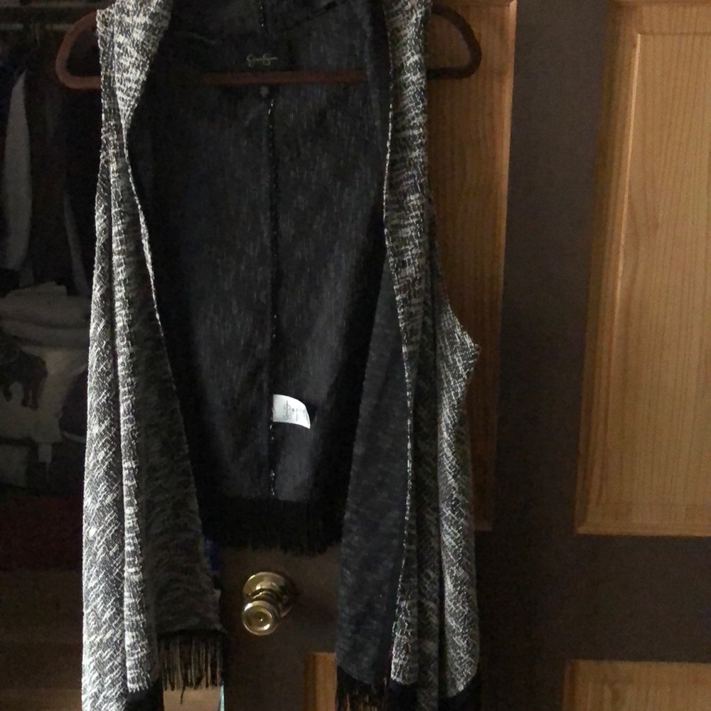 Jessica Simpson vest